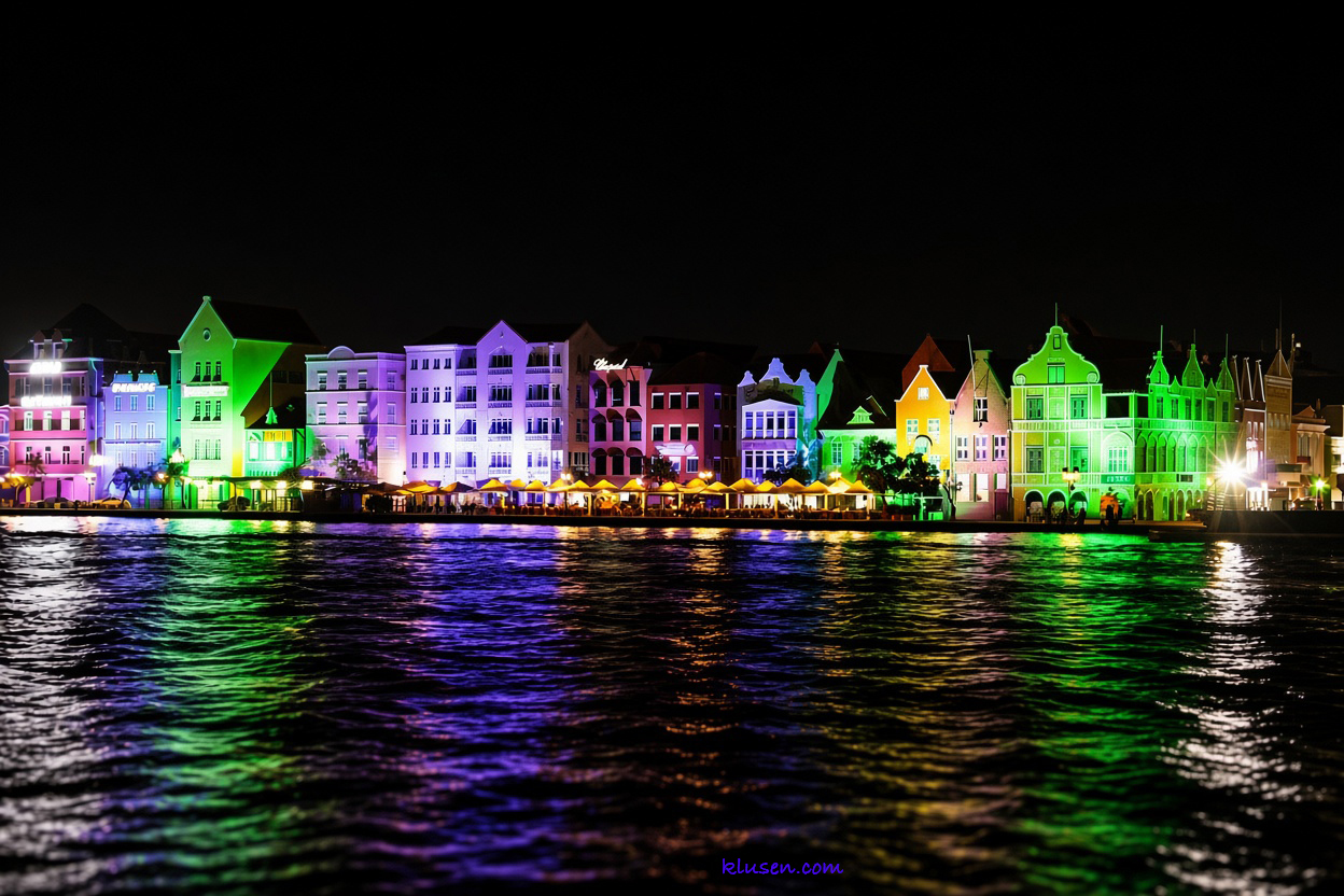 Curacoa Handelskade bei Nacht